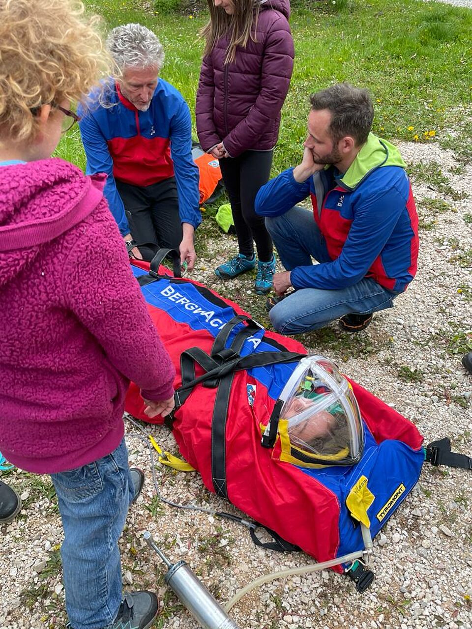 Rettungsausrüstung der Bergwacht
